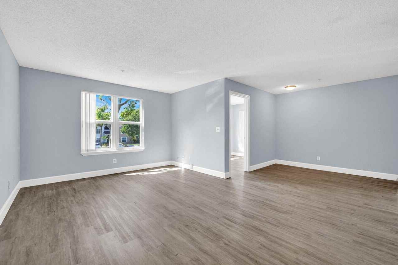2301 N Congress Ave #25 - Photo 3 of 17