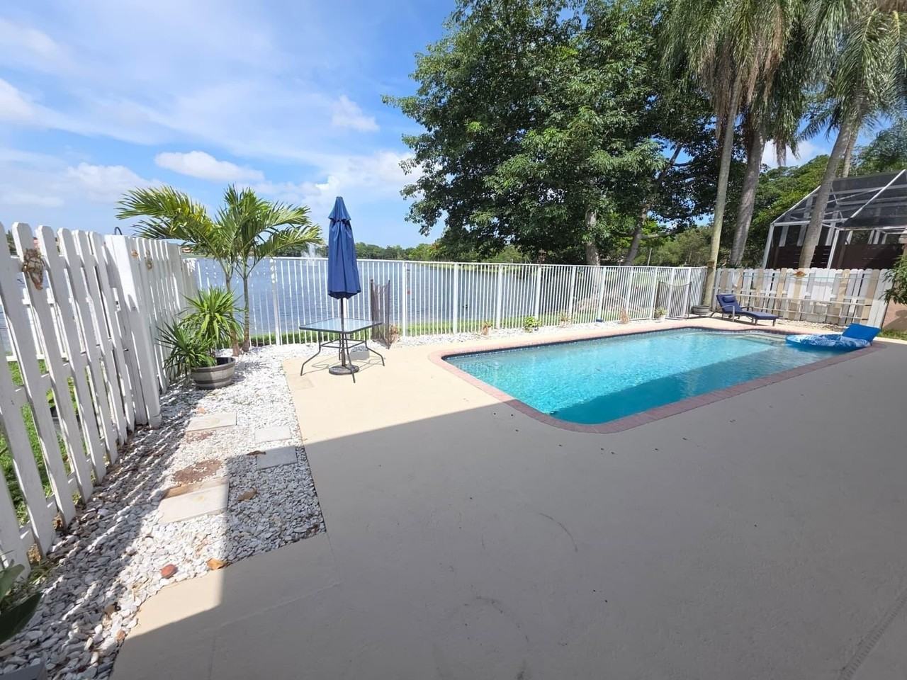 5220 Nw 53rd Ave - Photo 2 of 8