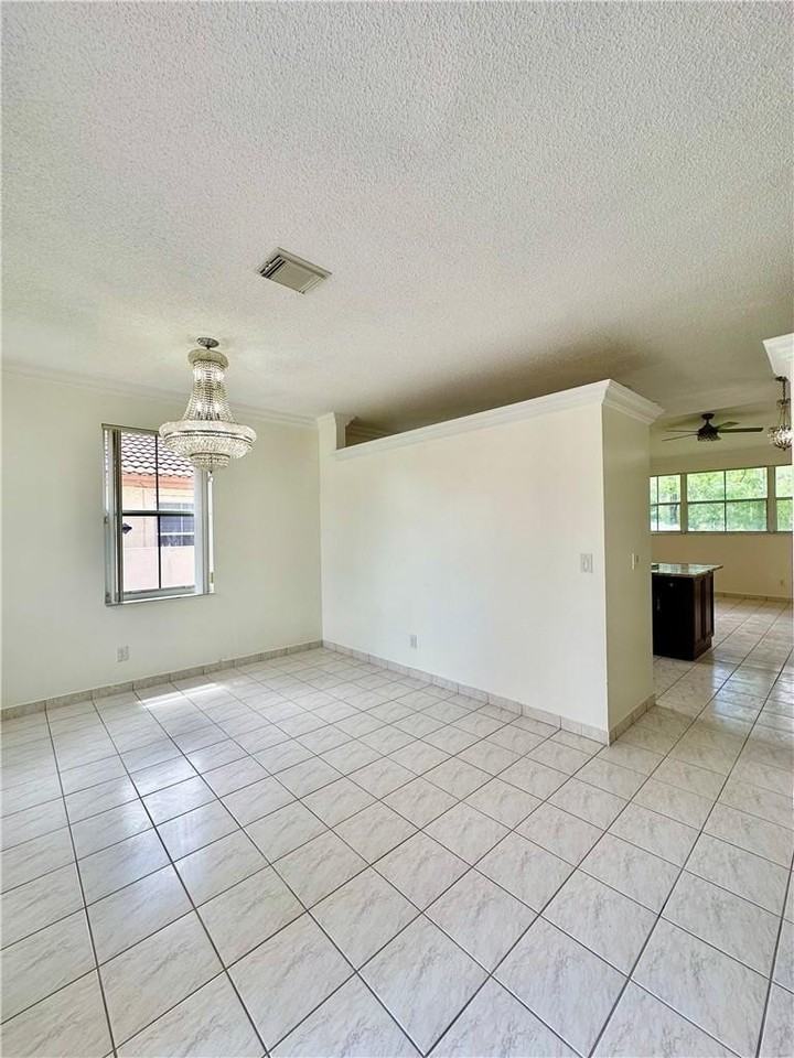 7470 Nw 1st Pl - Photo 4 of 33