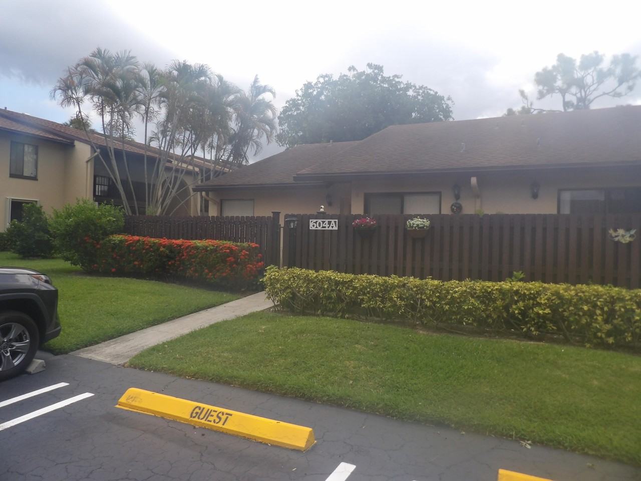 604 Sea Pine Way #A - Photo 2 of 31