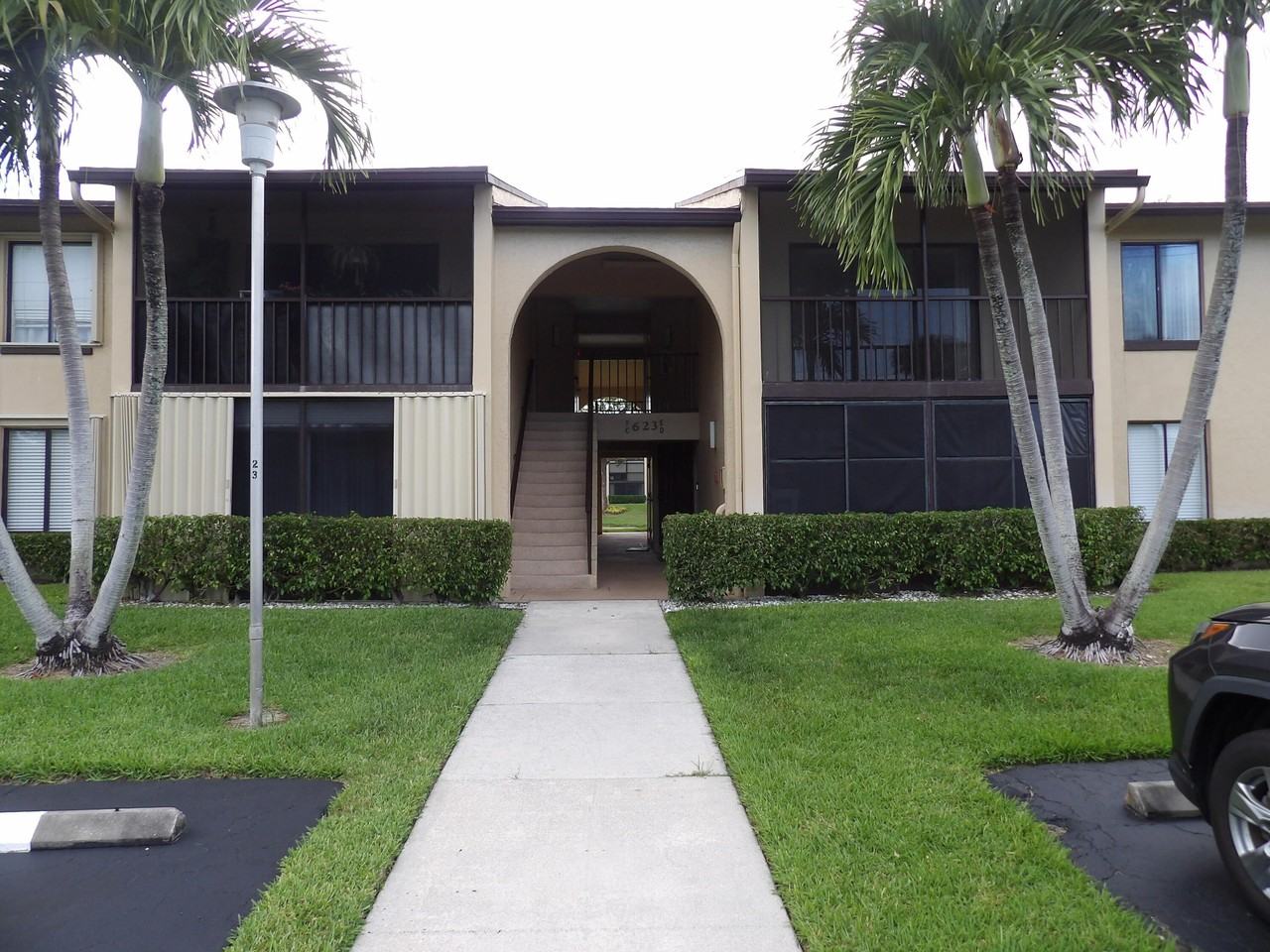 623 Sea Pine Way #D2 - Photo 2 of 27