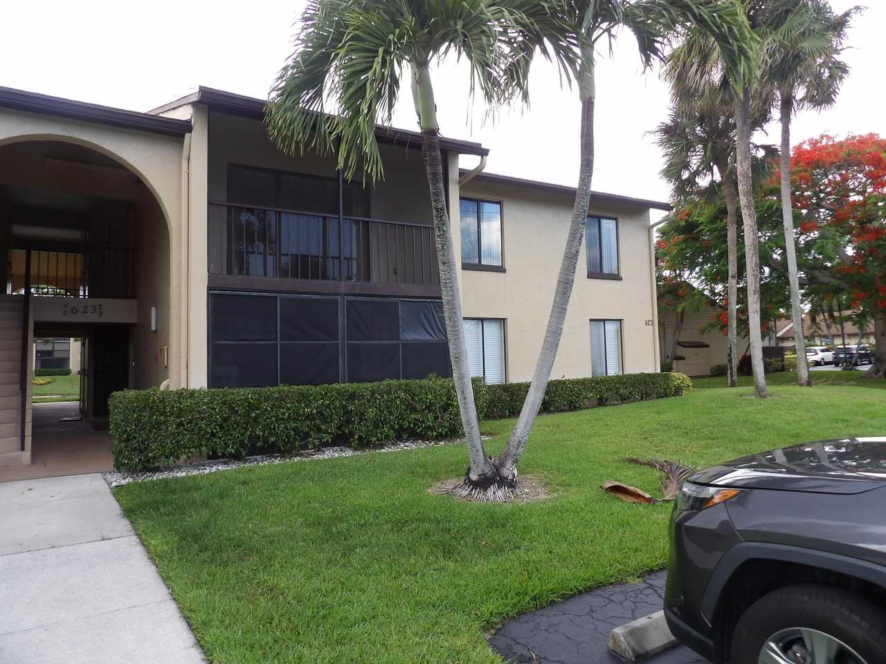 623 Sea Pine Way #D2 - Photo 4 of 27
