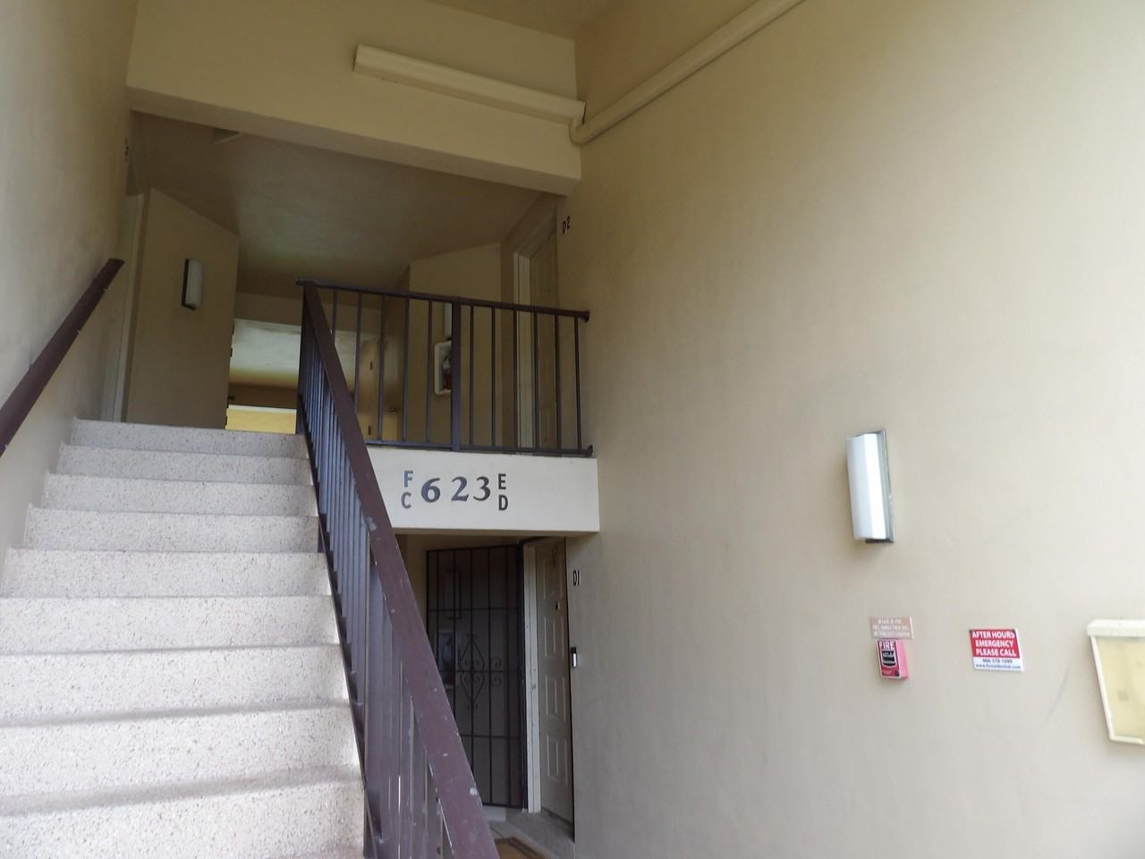 623 Sea Pine Way #D2 - Photo 5 of 27