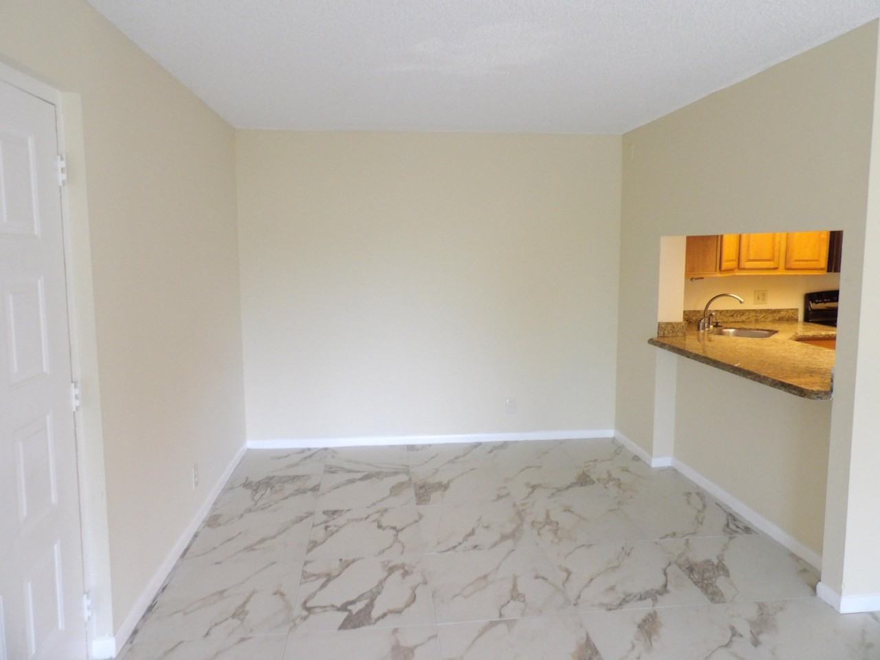 623 Sea Pine Way #D2 - Photo 7 of 27