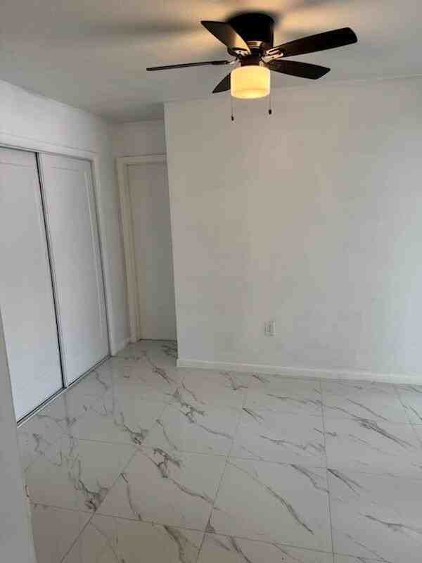 2285 Ne 172nd St #15 - Photo 7 of 18