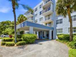 featured image of 500 Executive Center Dr #2M