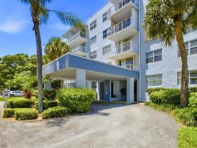 500 Executive Center Dr #2M - Photo 1 of 1