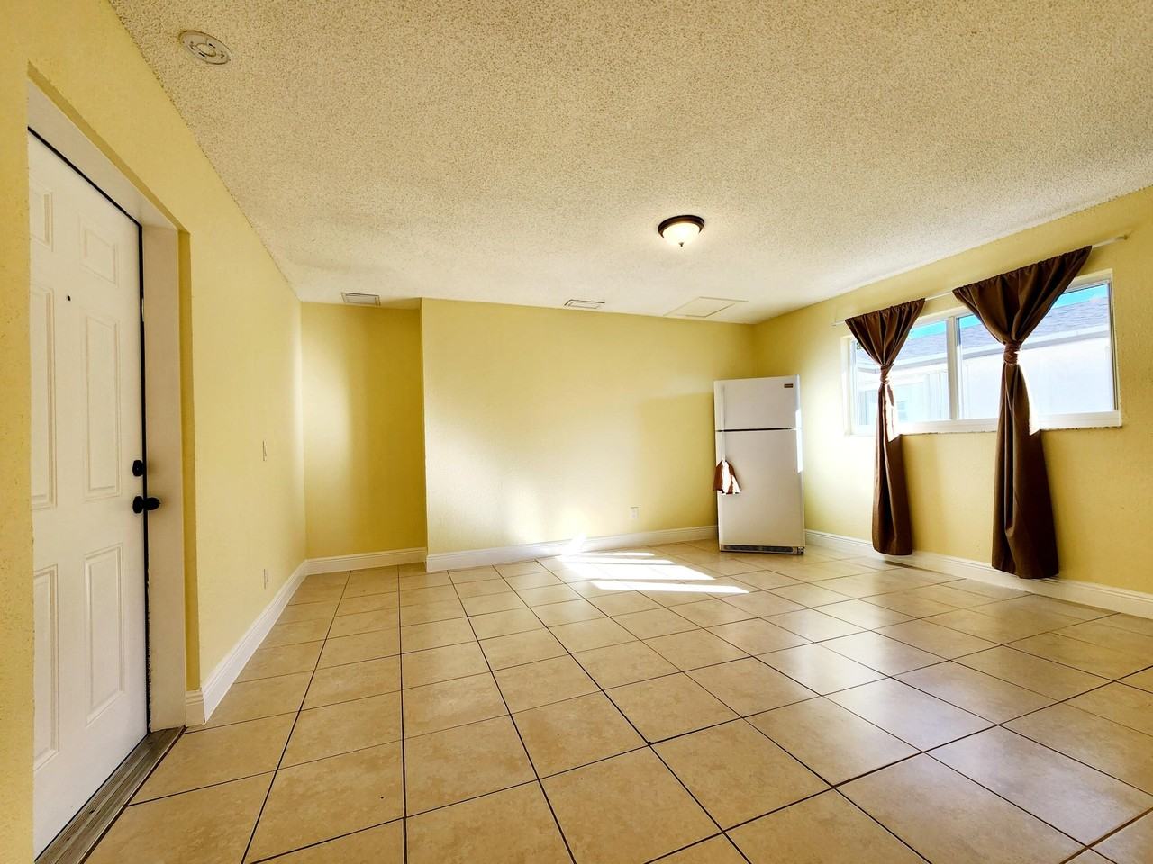4471 Sw 54th Ct #1A2B - Photo 5 of 12
