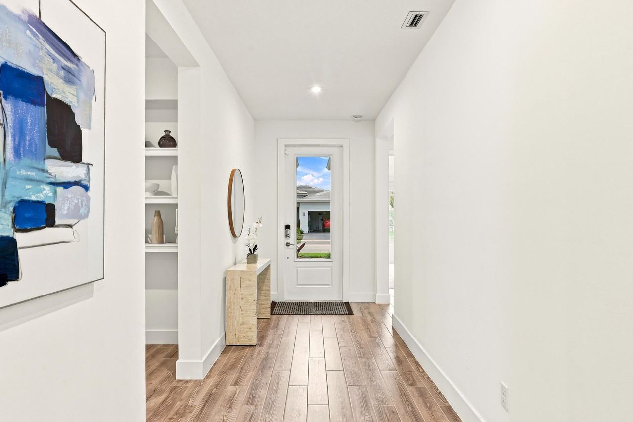 11724 Sw Aquila Way - Photo 5 of 50