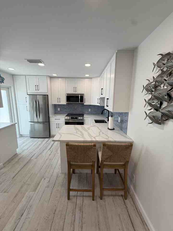 370 Wilma Cir #6 - Photo 6 of 17