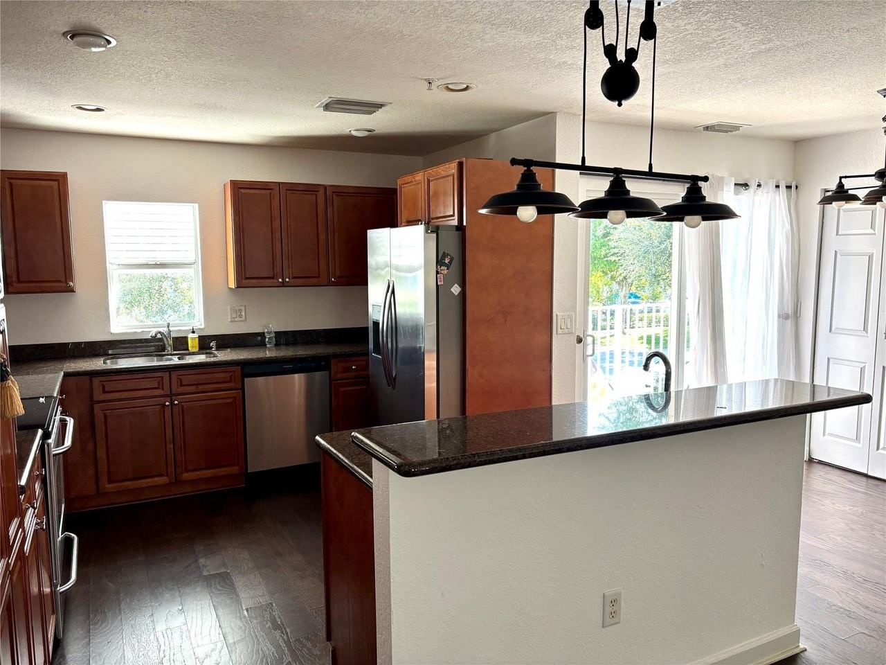 451 Ne 1st St #451 - Photo 6 of 24