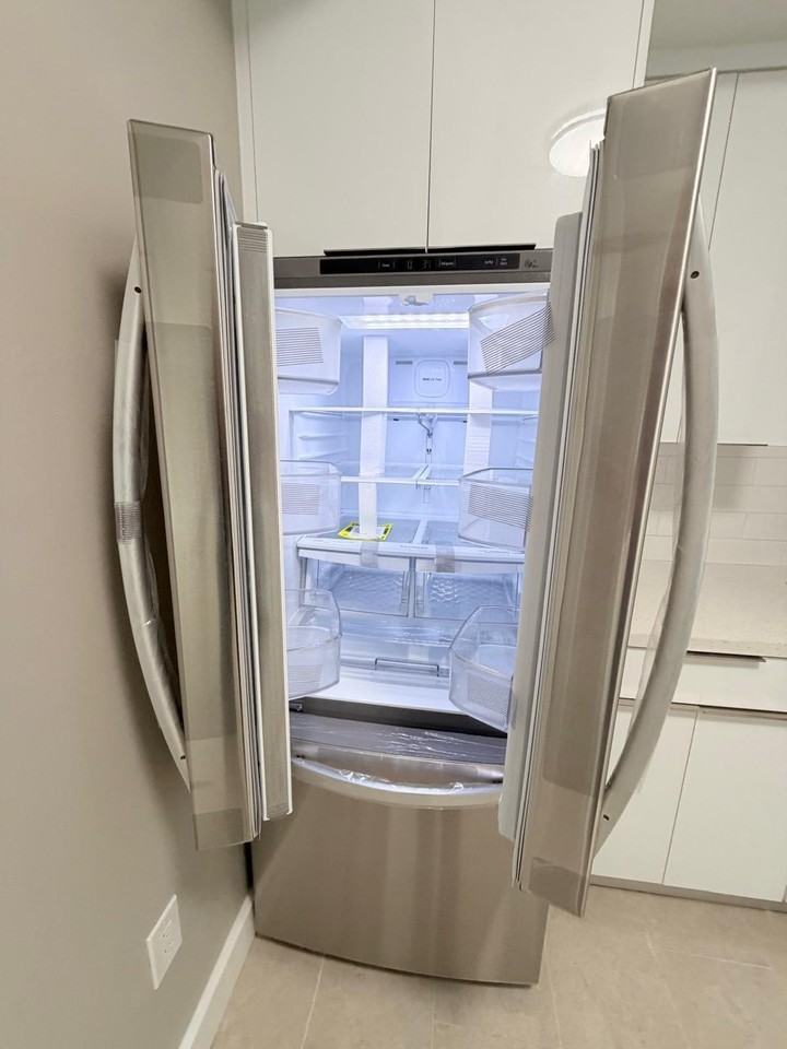 1390 W 37th St #101 - Photo 5 of 14