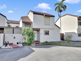 featured image of 9702 Nw 5th Ln #9702