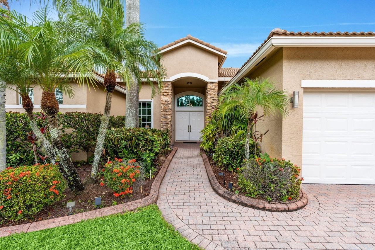 9919 Royal Cardigan Way - Photo 3 of 50