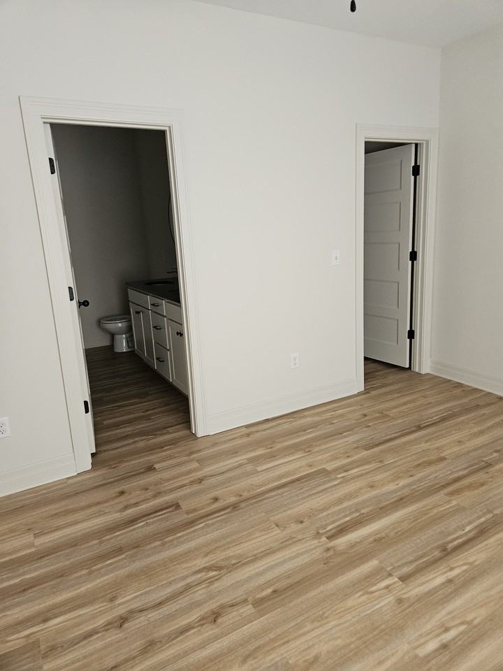 1919 E Sutton Ct #1 - Photo 5 of 11