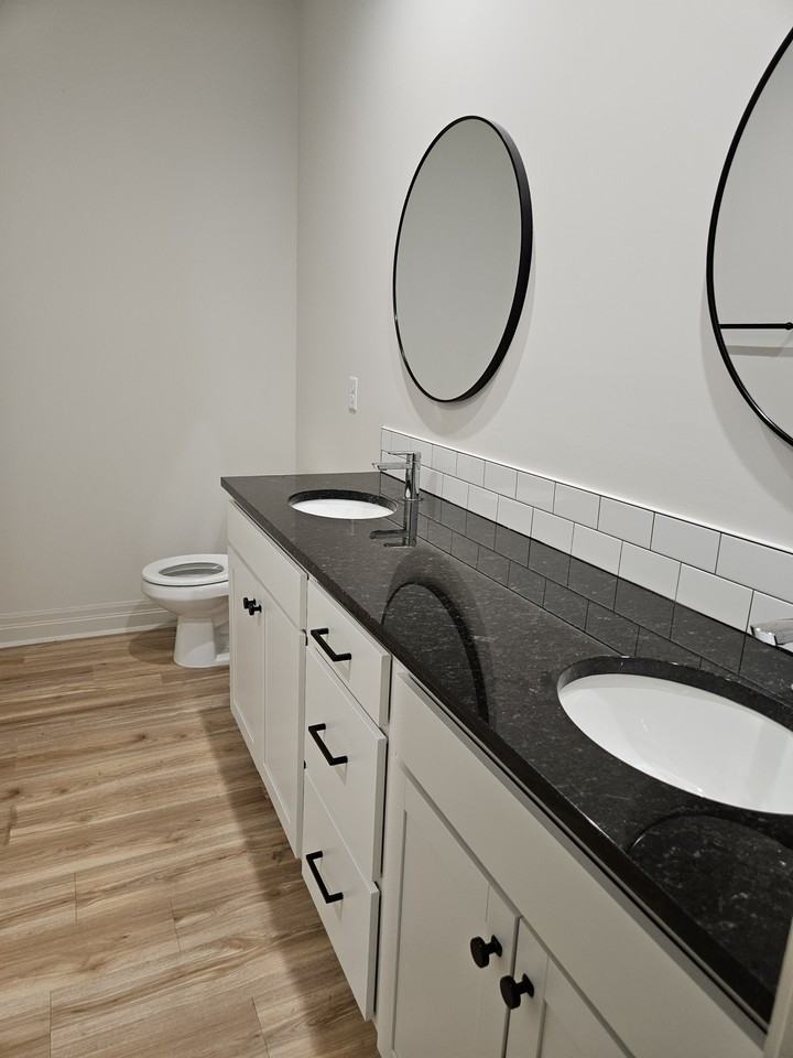 1919 E Sutton Ct #1 - Photo 6 of 11