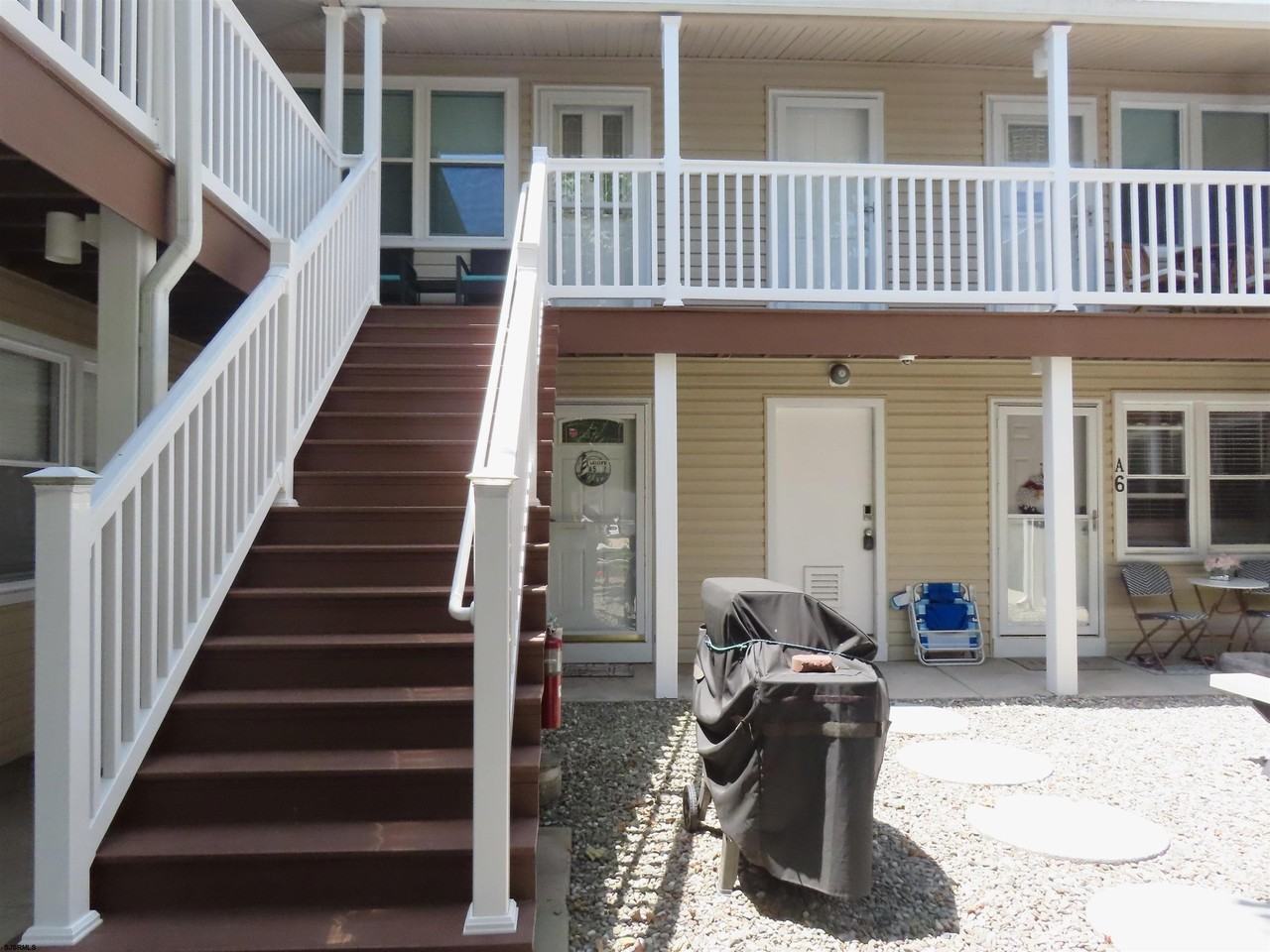 6 N Newport Ave #B5 - Photo 3 of 10