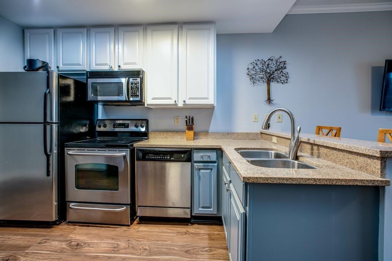 215 W College Unit 711 Avenue - Photo 2 of 27