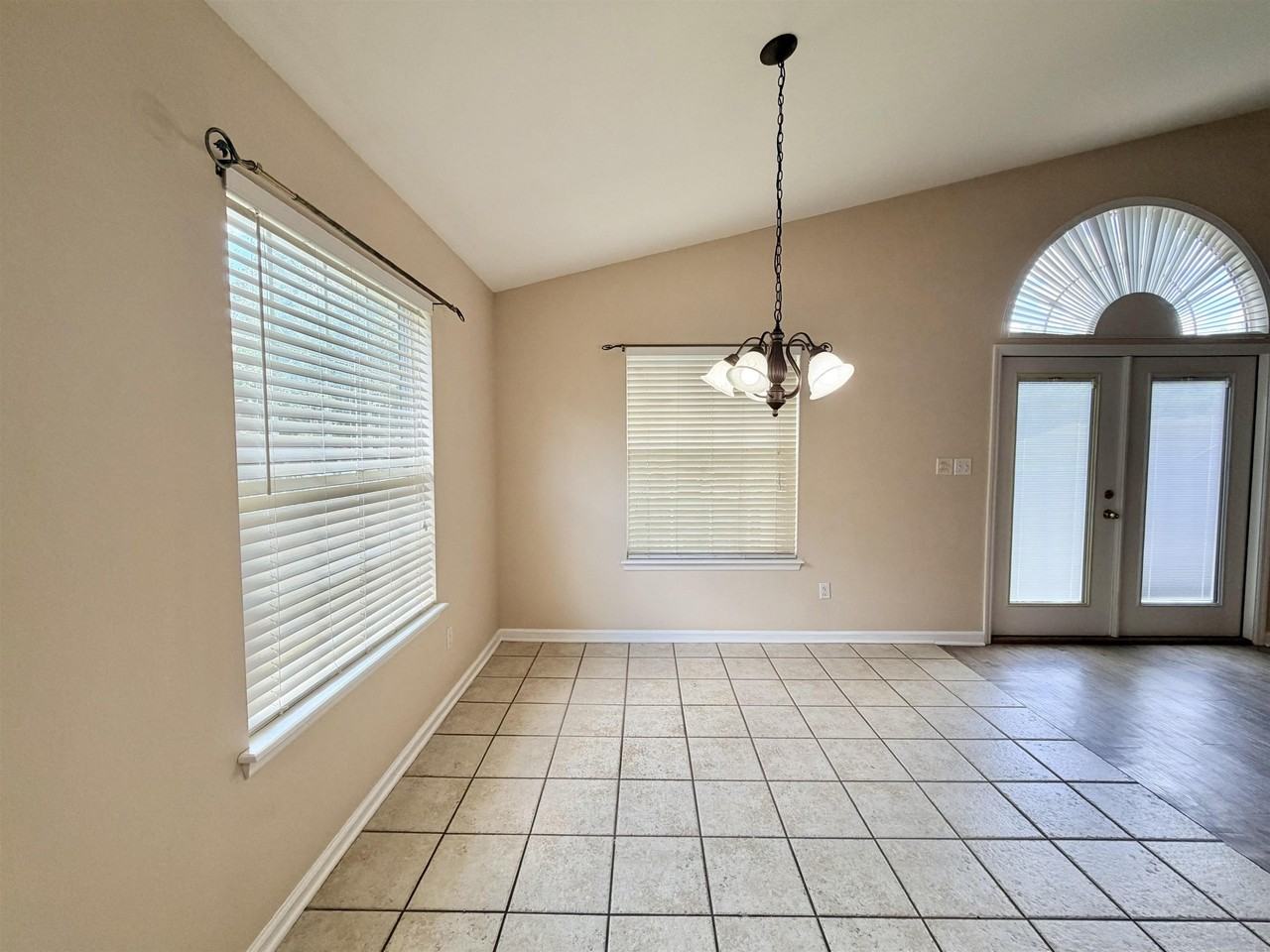 9336 Royal Troon Dr - Photo 5 of 22