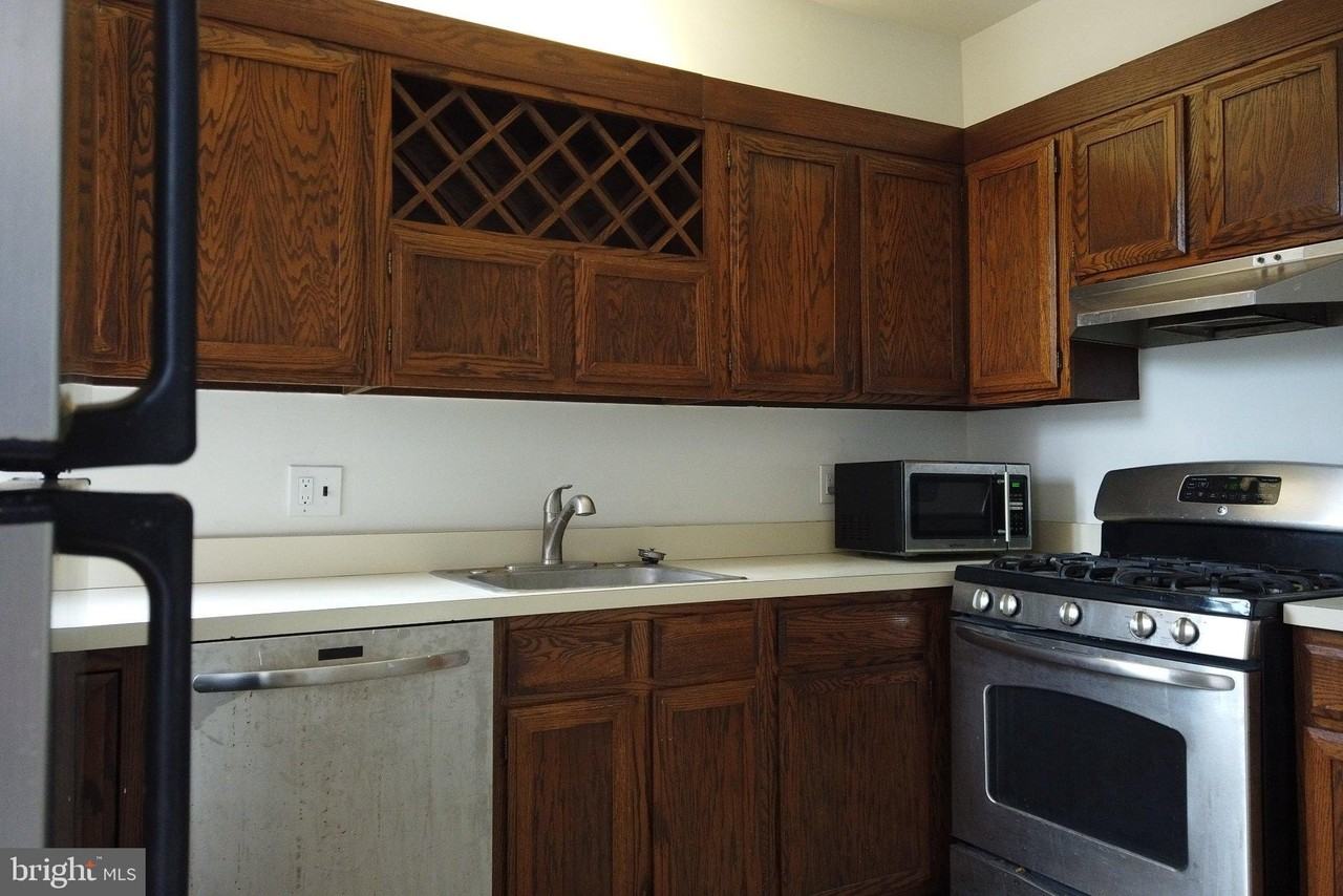 604-9TH NE 9TH Street NE - Photo 4 of 28