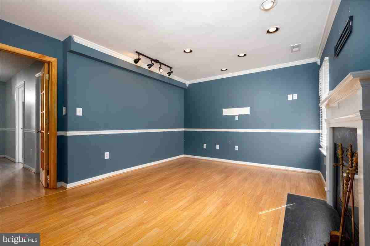 2209 Commissary Cir #284 - Photo 7 of 34