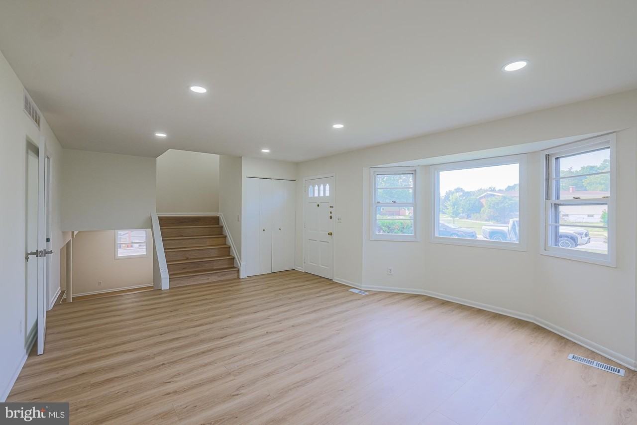 2607 Smith Ave - Photo 3 of 28