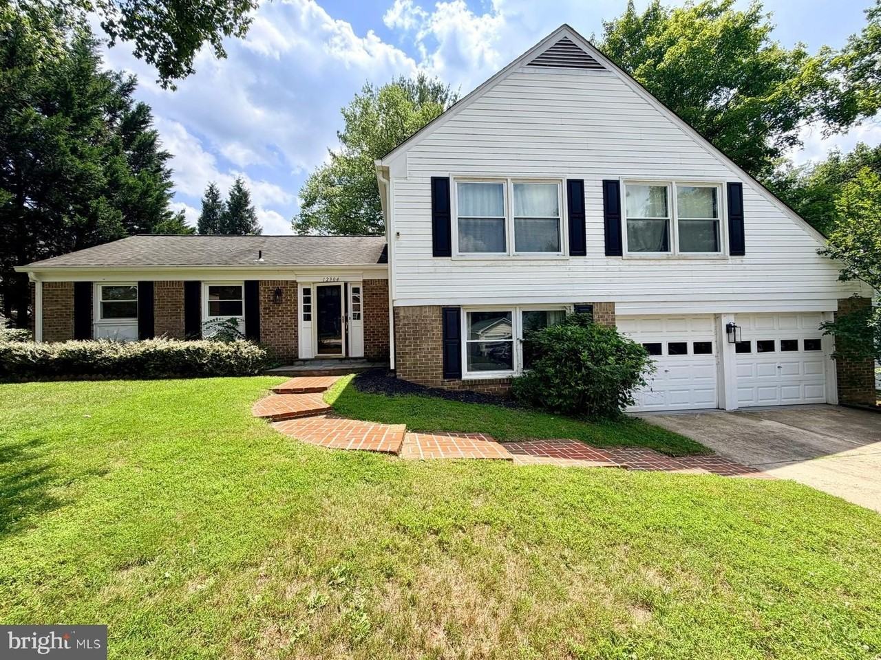 12904 Missionwood Way - Photo 2 of 26