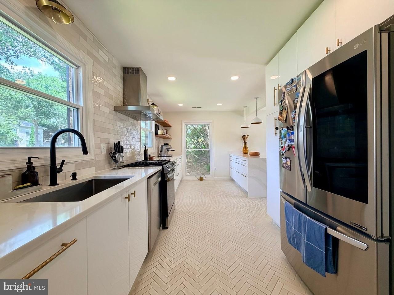 12904 Missionwood Way - Photo 4 of 26