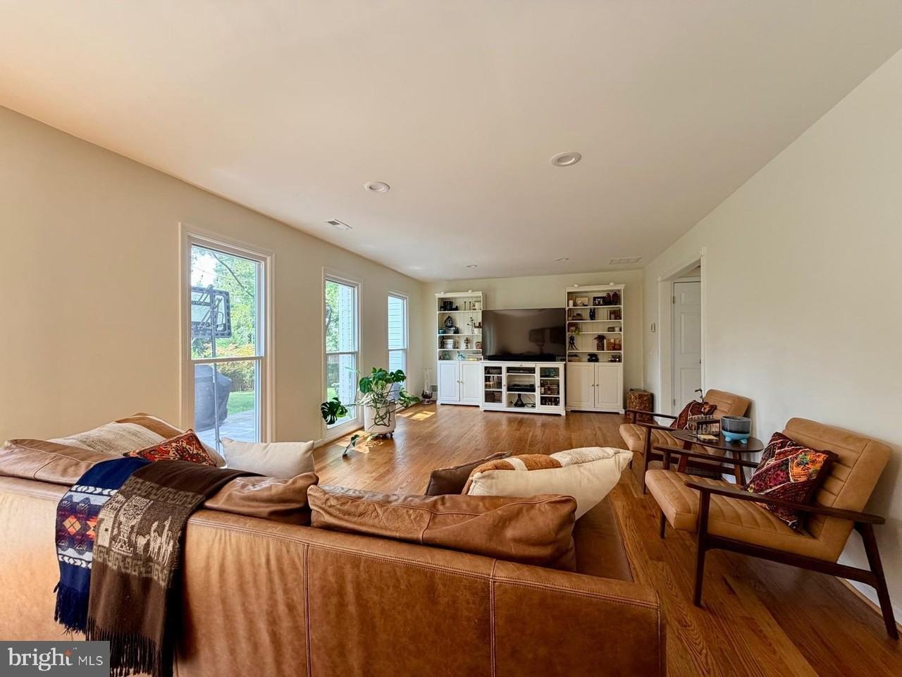 12904 Missionwood Way - Photo 7 of 26