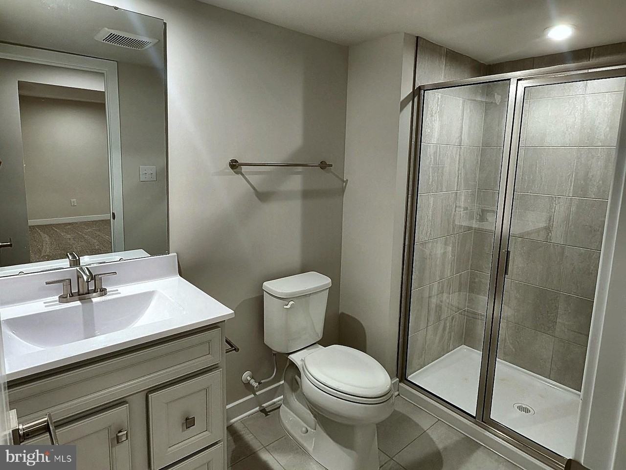 135 Red Lion Ct - Photo 6 of 19