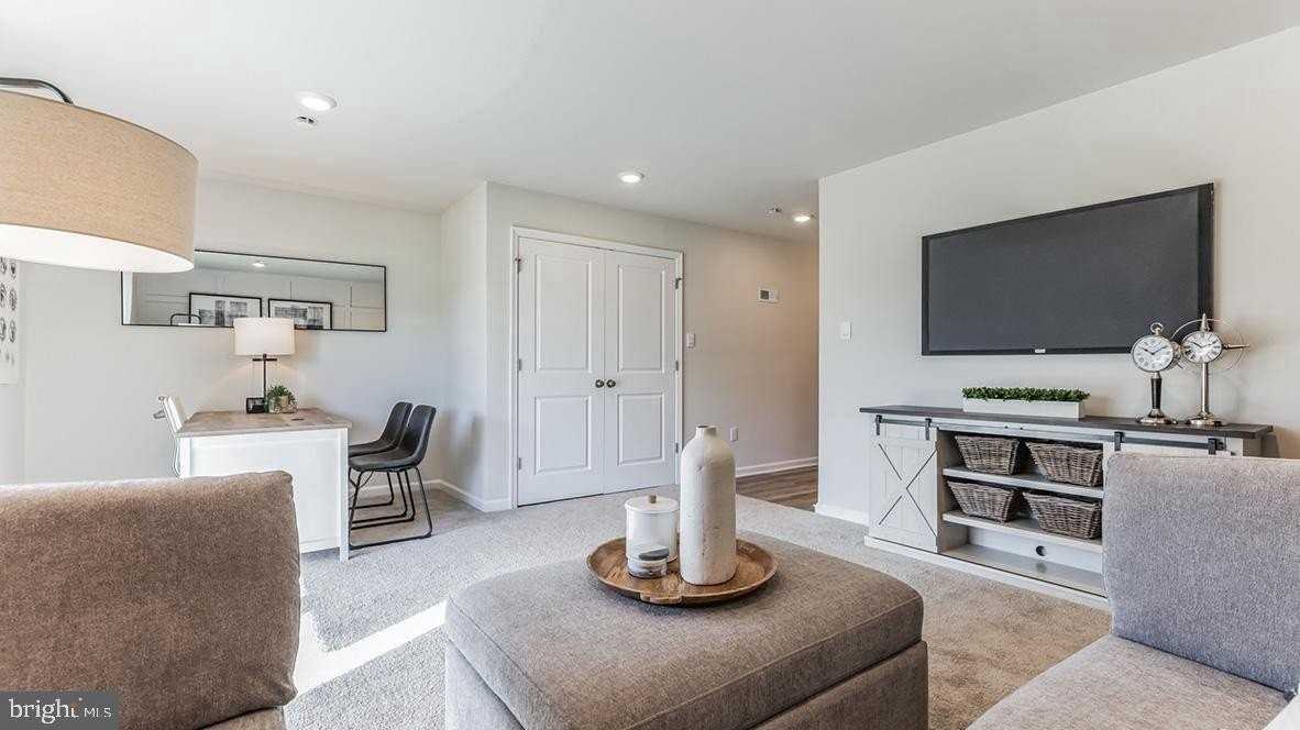 235 Macoun Way - Photo 2 of 13
