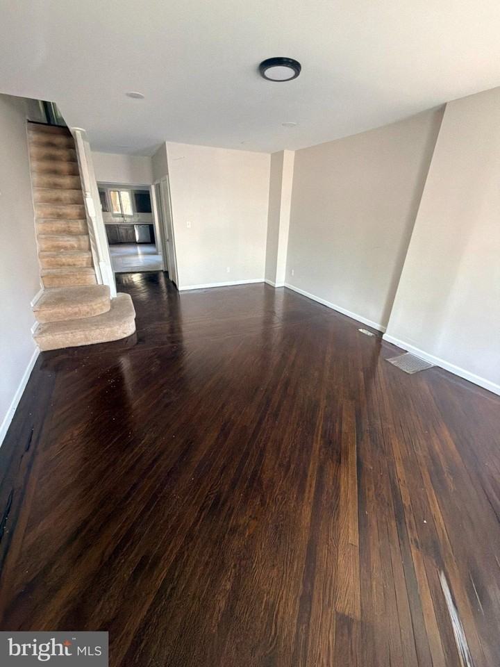 35 Emory Ave - Photo 4 of 6
