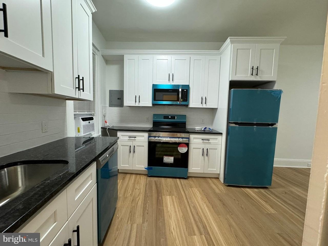 1 N Main St #2R - Photo 5 of 14
