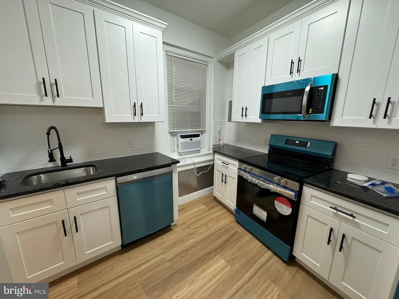 1 N Main St #2R - Photo 6 of 14