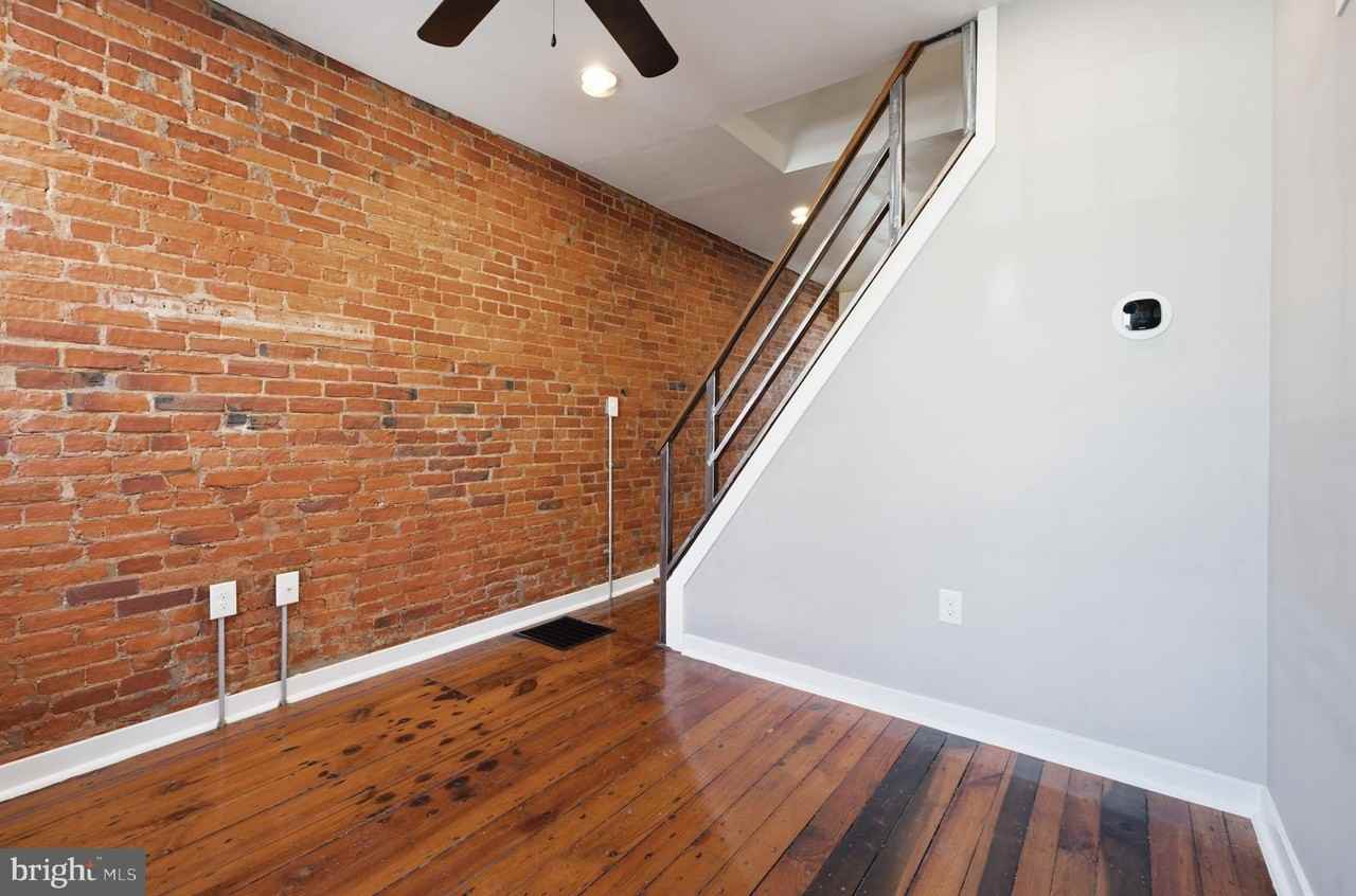 2663 Martha St - Photo 5 of 28