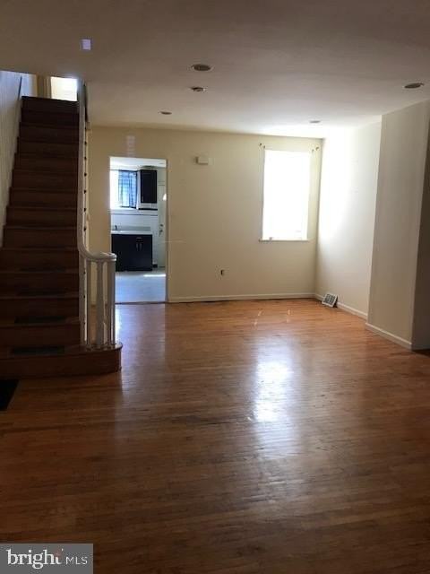 708 Mifflin St - Photo 2 of 8