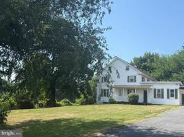 featured image of 1001 School House Ln