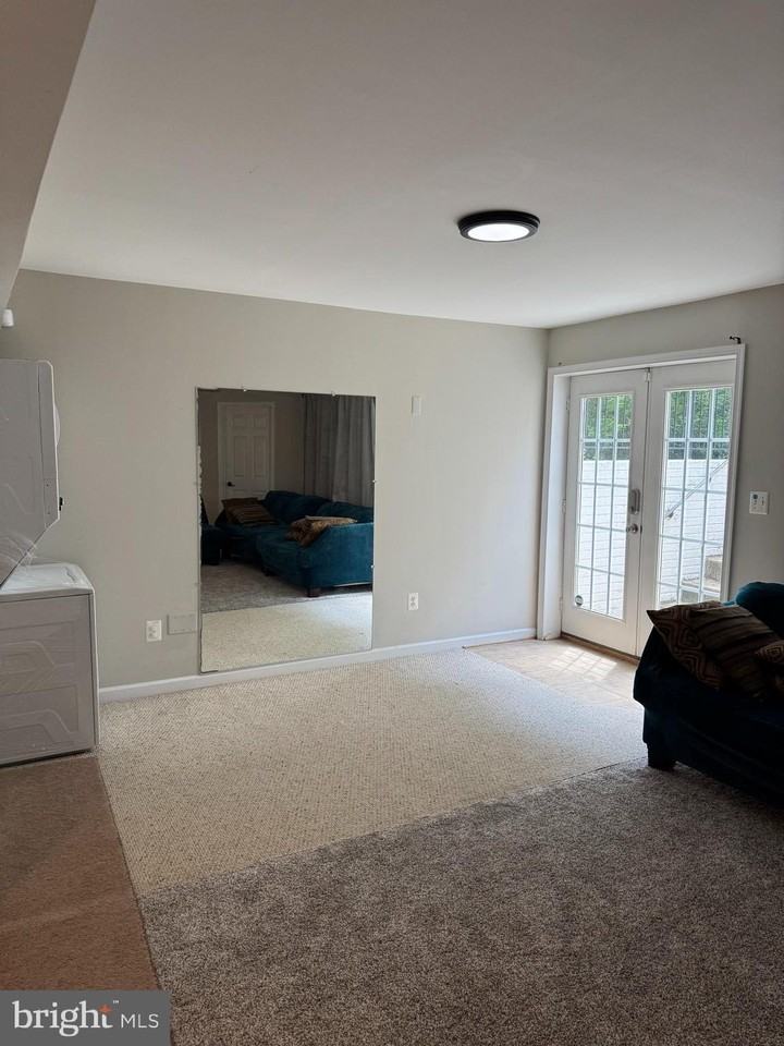 7689 Graysons Mill Ln - Photo 6 of 21