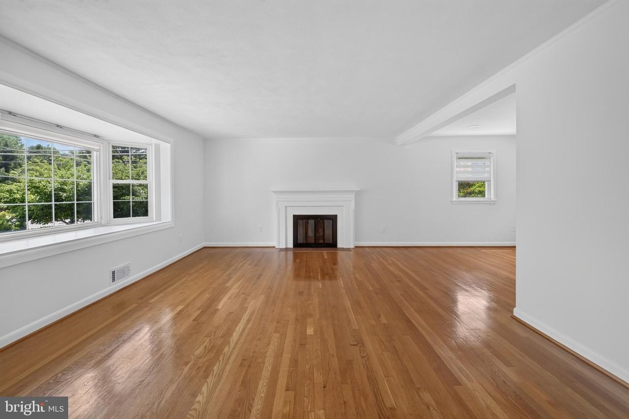 6824 Felix St - Photo 6 of 49