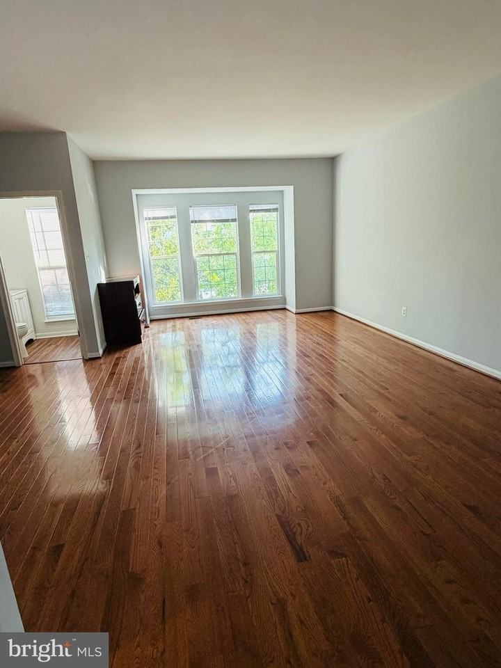 2503 Wheat Meadow Ct - Photo 7 of 27