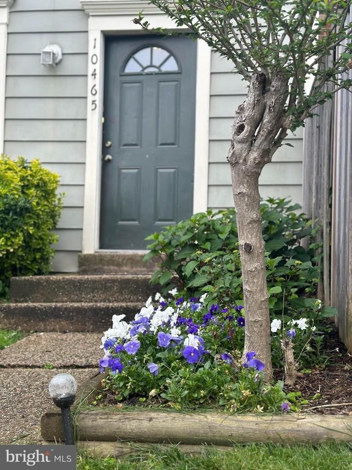 10465 Dylan Pl - Photo 2 of 23