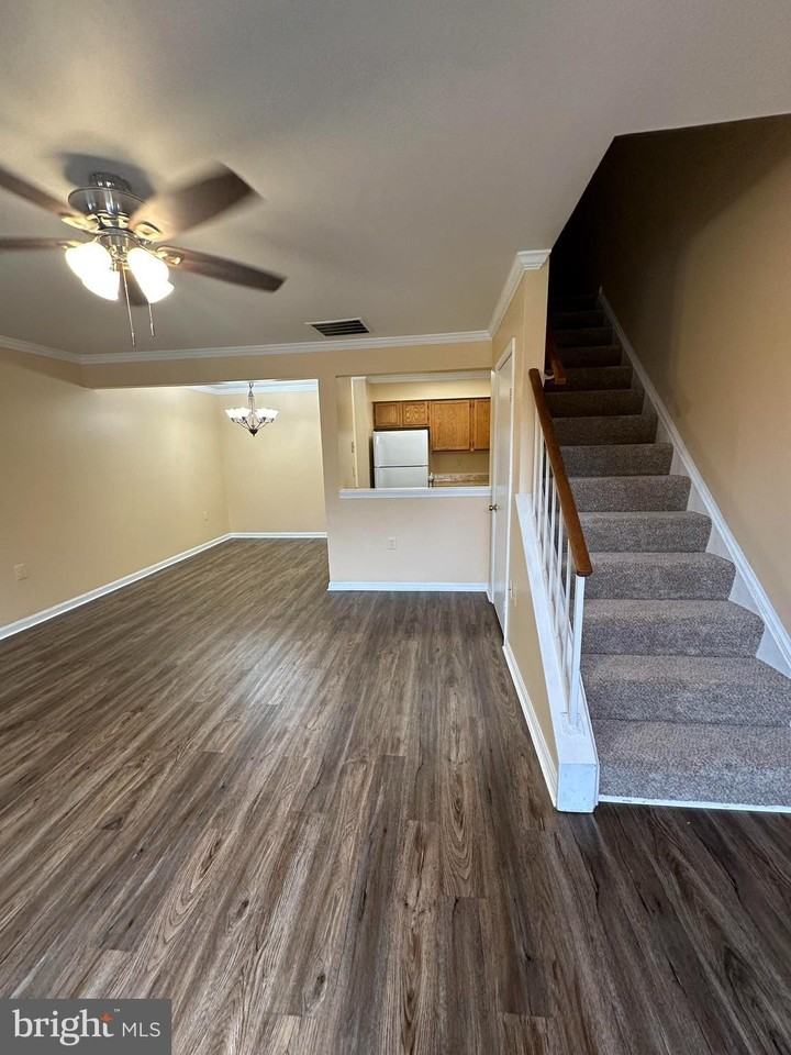 10465 Dylan Pl - Photo 4 of 23