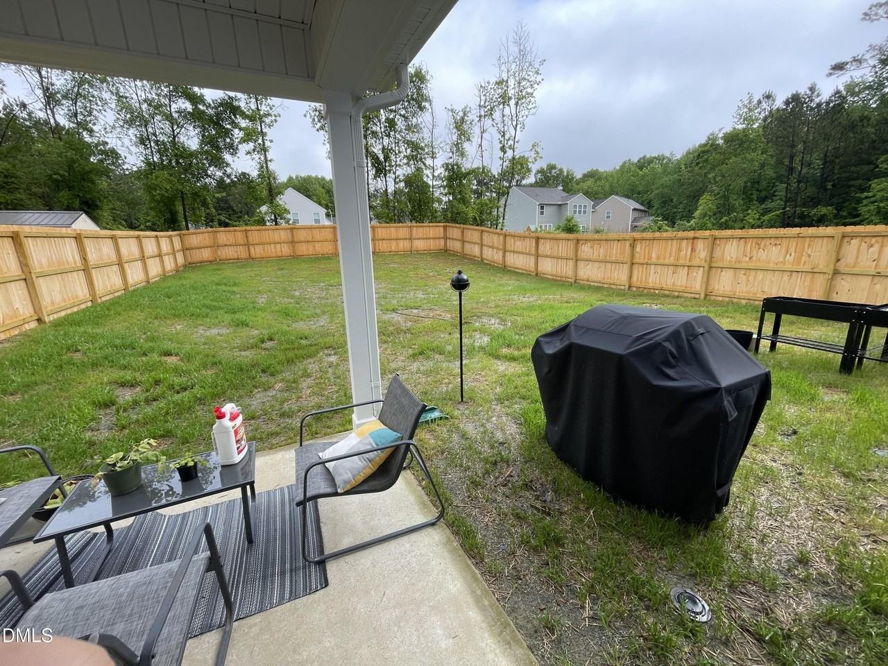 325 Whetstone Dr - Photo 2 of 2