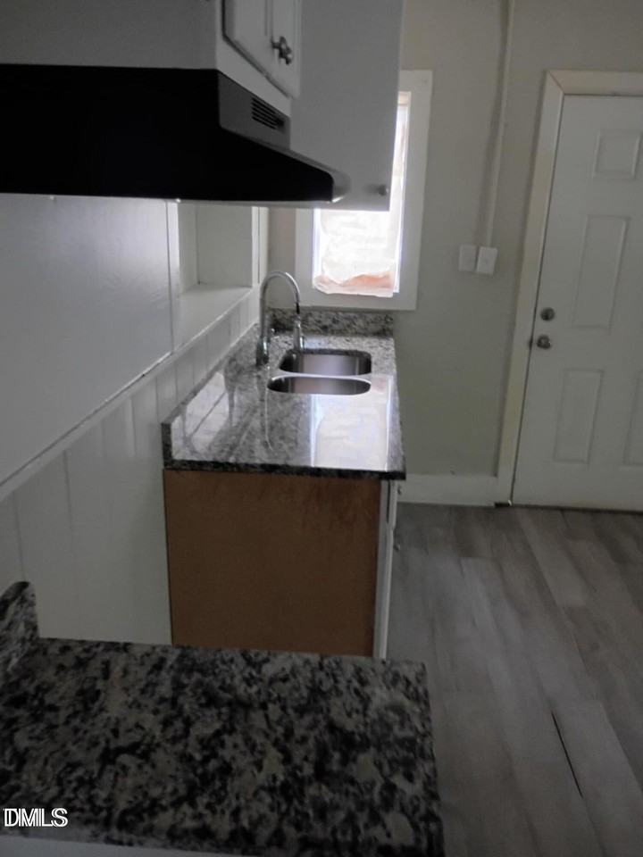 803 Rountree Ave Se - Photo 3 of 8