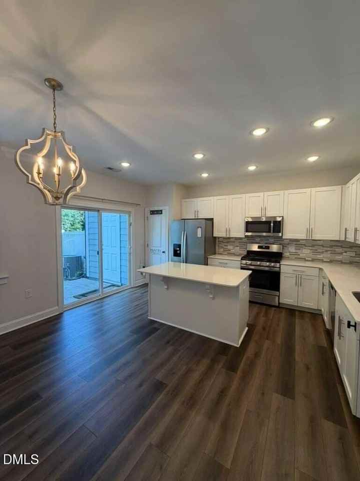 1407 Raines Meadow Dr - Photo 5 of 39
