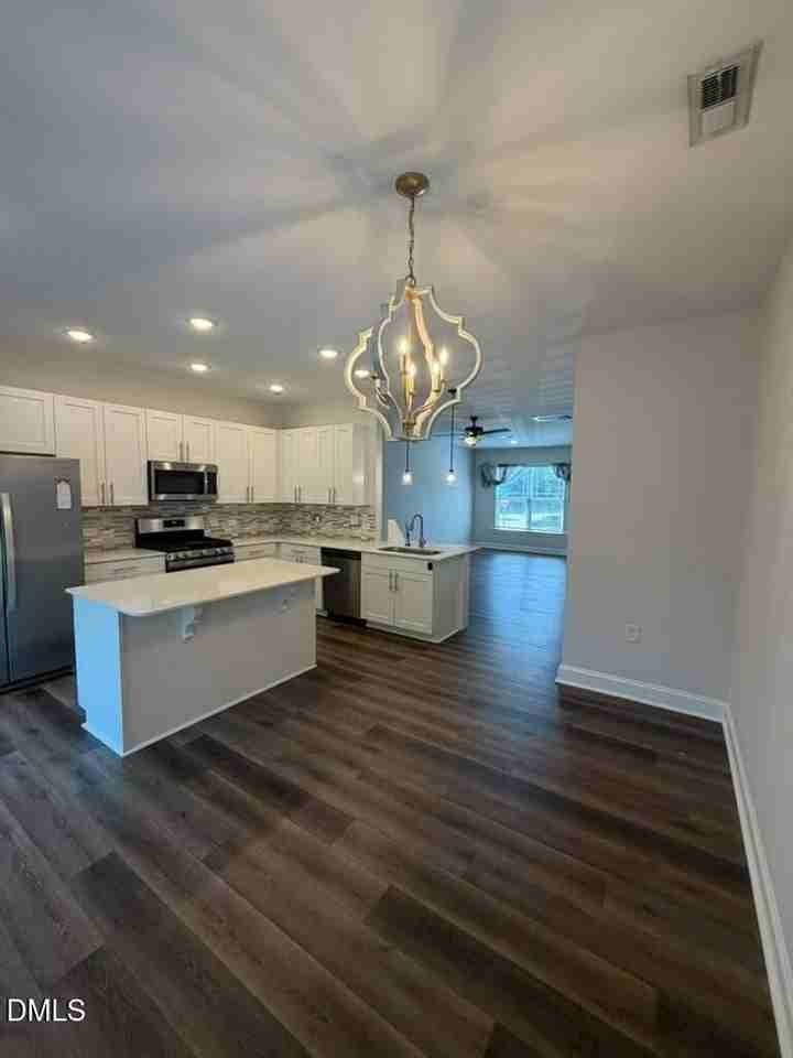 1407 Raines Meadow Dr - Photo 6 of 39
