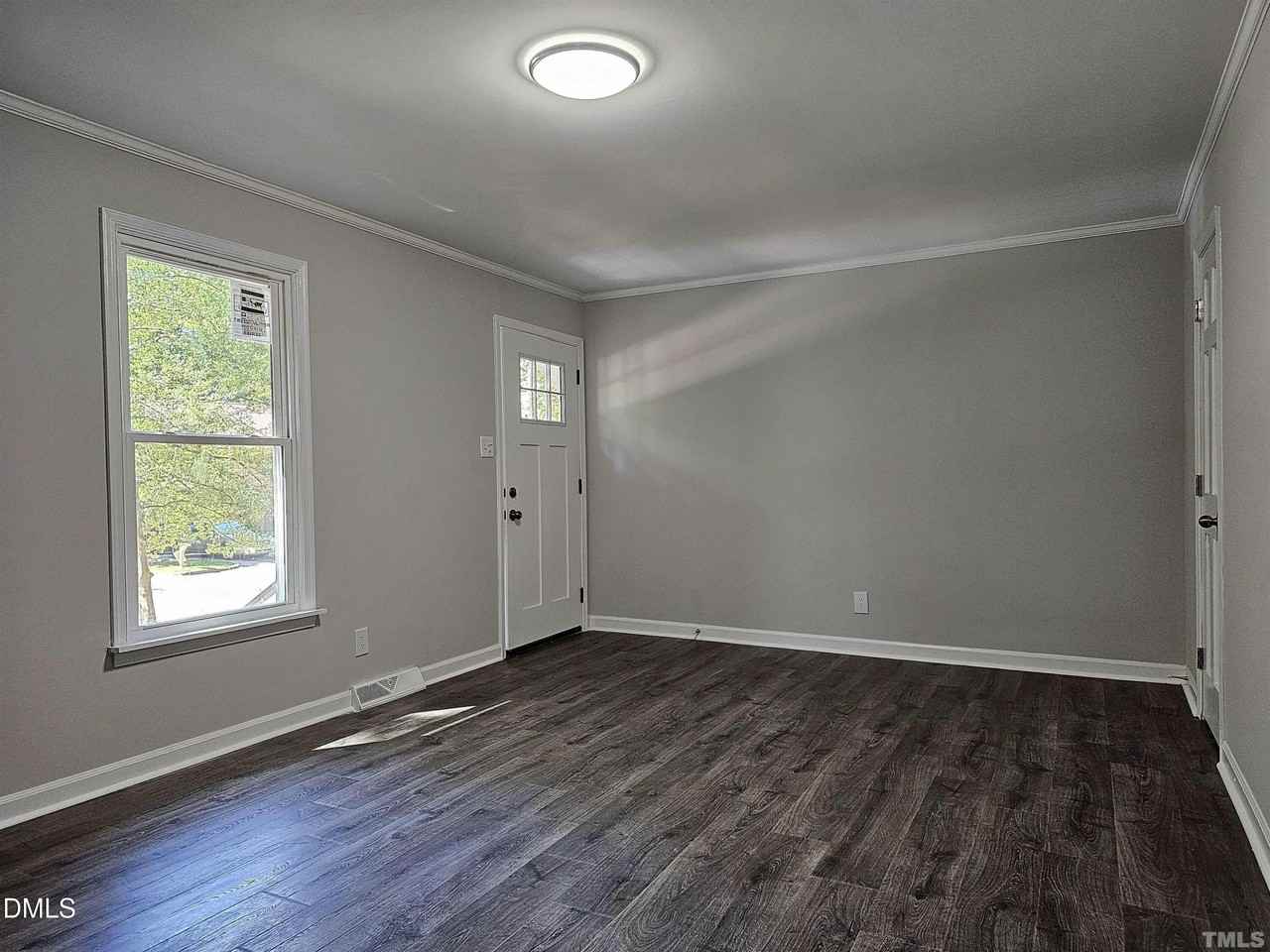 5906 Applewood Ln - Photo 4 of 13