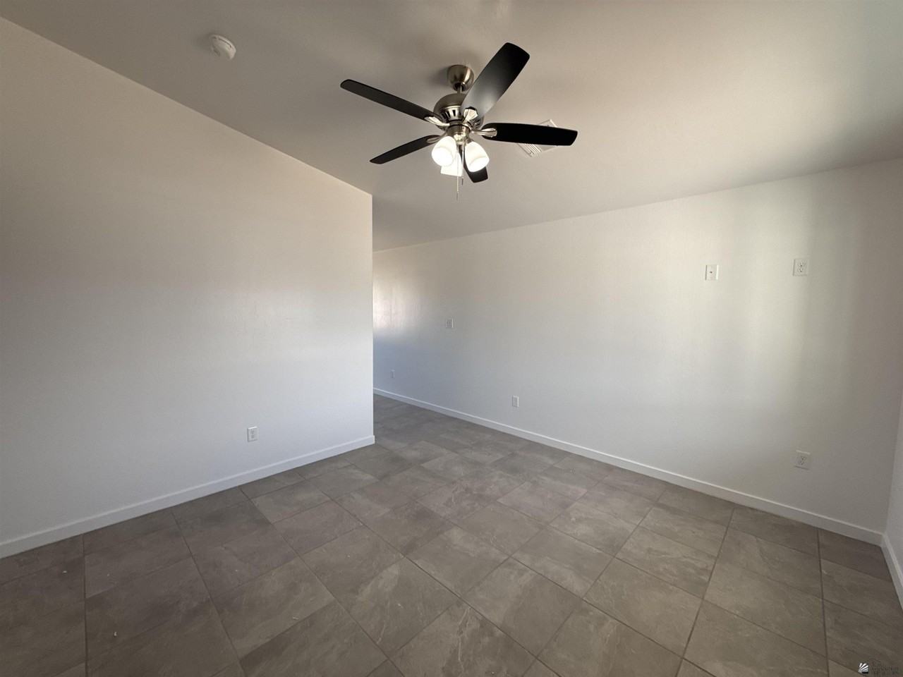 E Monreal Ln - Photo 2 of 12