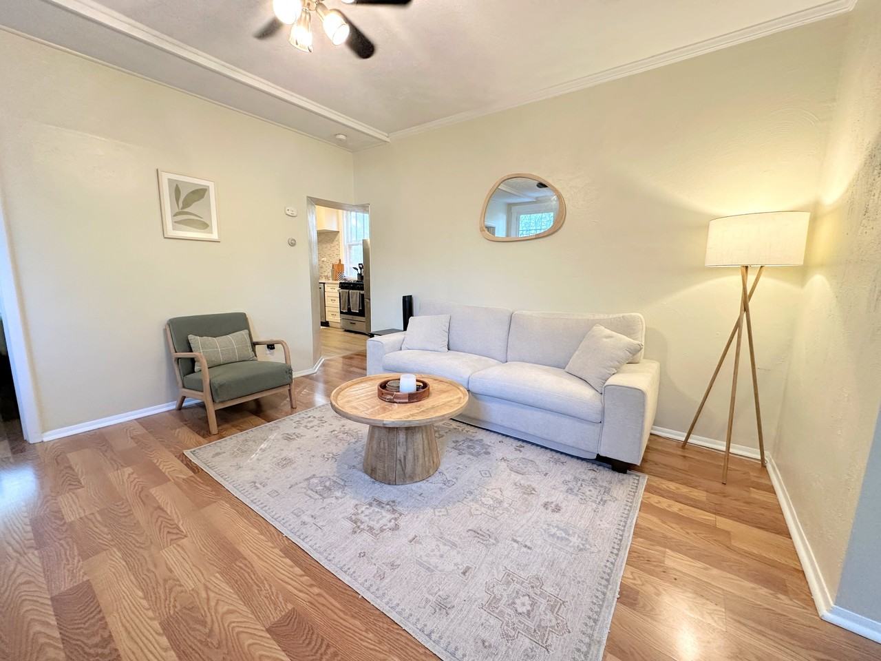 925 Baldwin St #1 - Photo 5 of 13