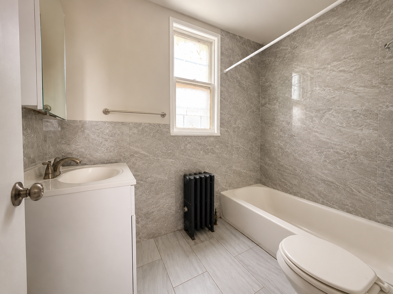 86 Willoughby St #1B - Photo 2 of 5
